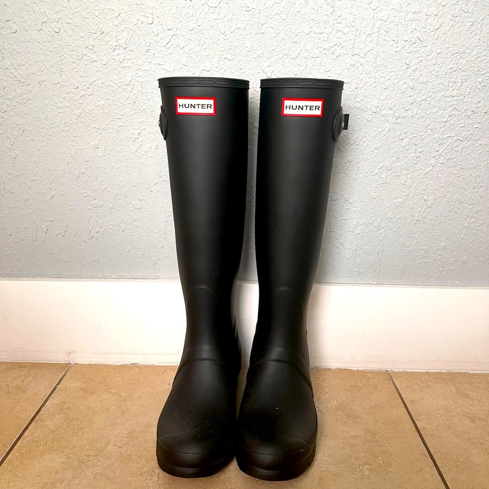 Brand New Hunter Rain Boots in black never used